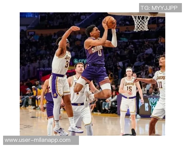 湖人强势统治篮板战场前场篮板狂揽24个总数领先对手17个