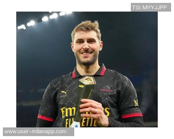 阿莱格里称赞莱奥具备中锋潜质冬窗引援需谨慎避免无用引进 阿莱格里称赞莱奥具备中锋潜质冬窗引援需谨慎避免无用引进