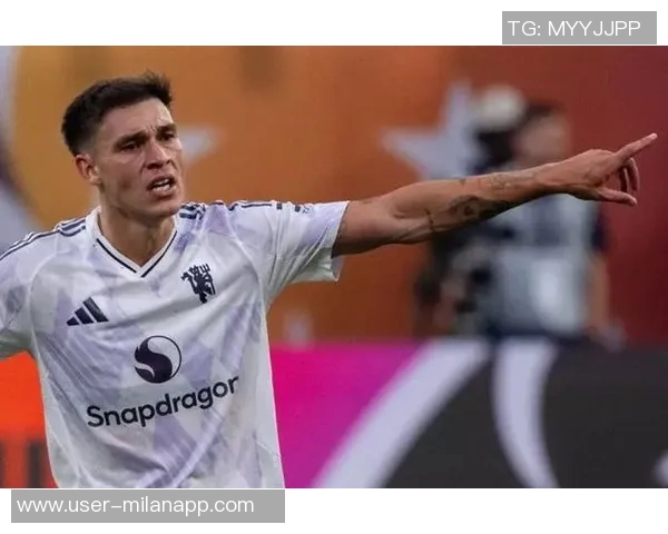 曼联今夏急需引进两名高水平中场以弥补乌加特的防守漏洞