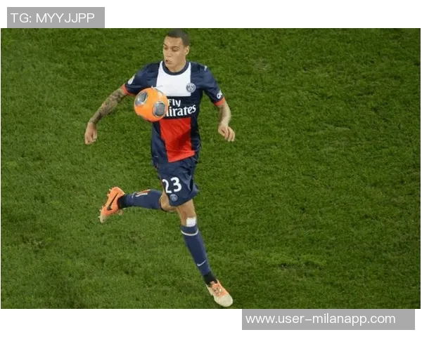 范德维尔自述人生旅程:16座冠军背后的孤独与无奈足球如同无形监狱 范德维尔自述人生旅程:16座冠军背后的孤独与无奈足球如同无形监狱